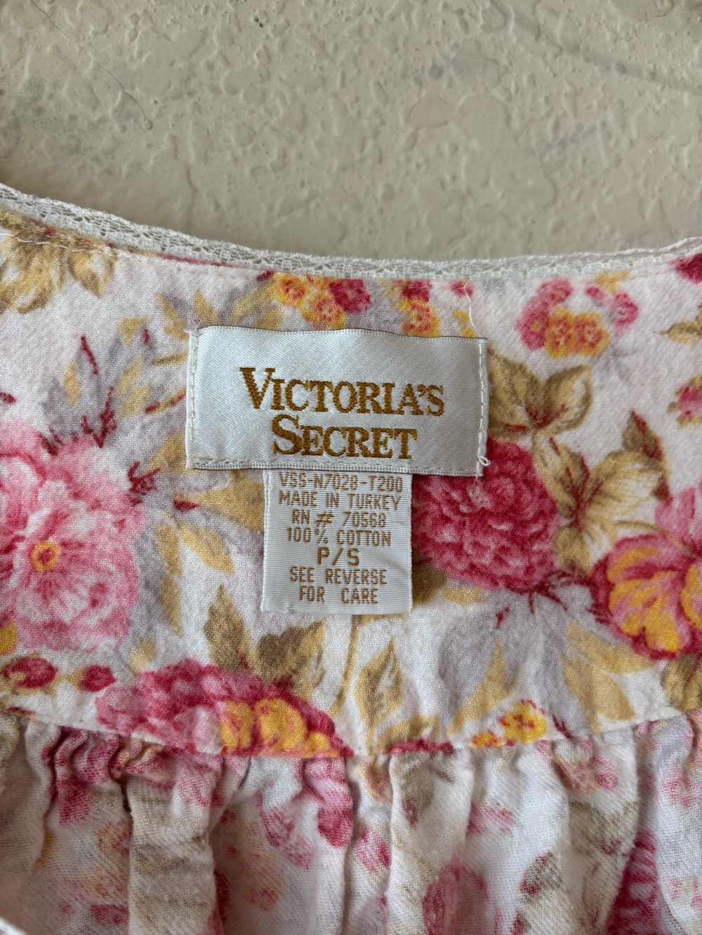Victoria's Secret Vintage Gold Label Floral Lace Nightgown P/S - Picture 3 of 9